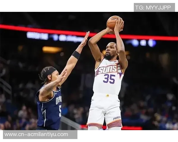 杜兰特谈挡拆战术的重要性与应对包夹的智慧选择